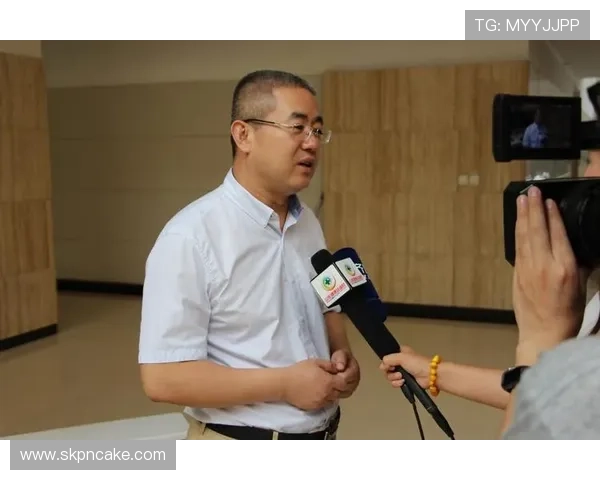 吴伟专访:从青涩少年到足球明星的成长之路回顾 吴伟专访:从青涩少年到足球明星的成长之路回顾